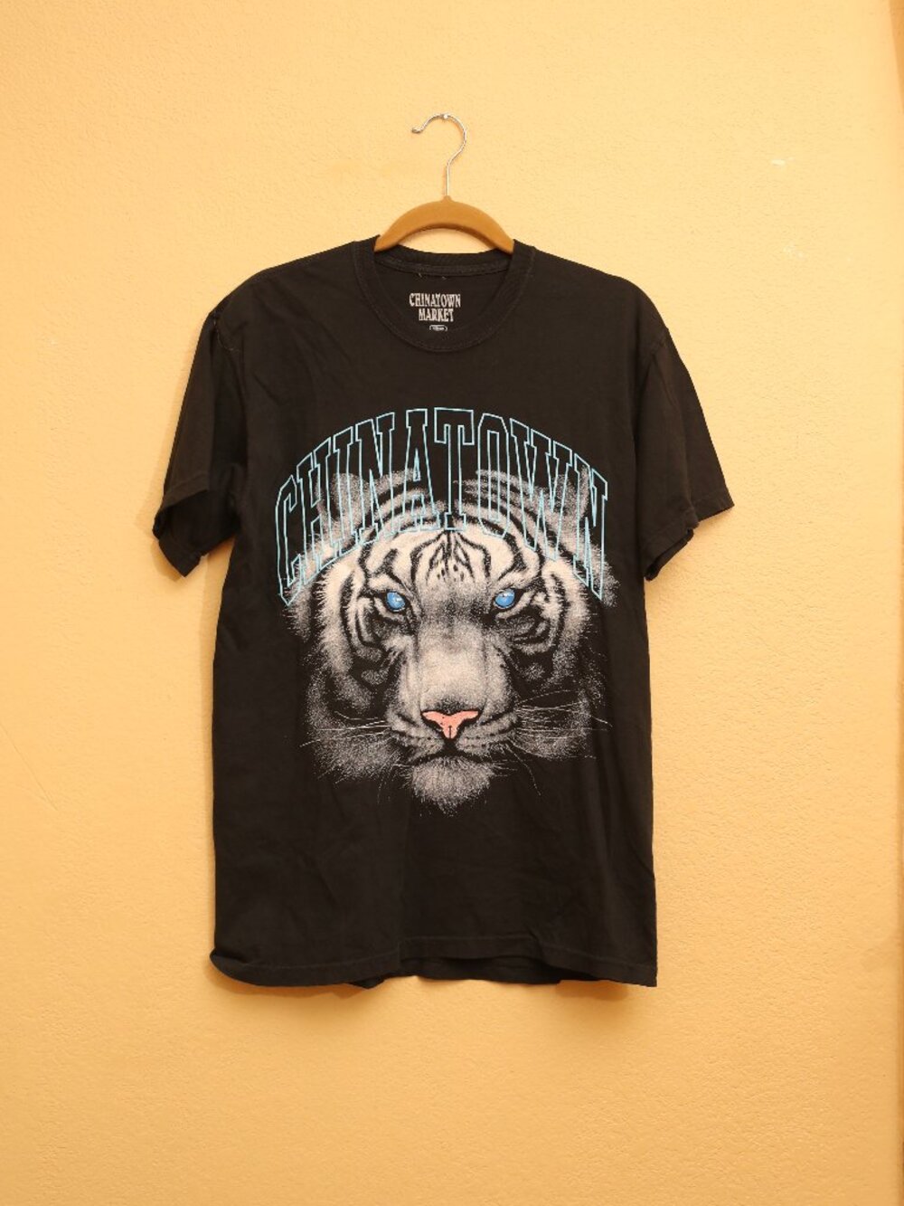Chinatown Market White Tiger Tee (M)